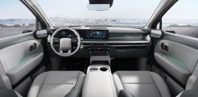 Der Fahrersitz des Hyundai IONIQ 9 mit dem digitalen Innenspiegel.